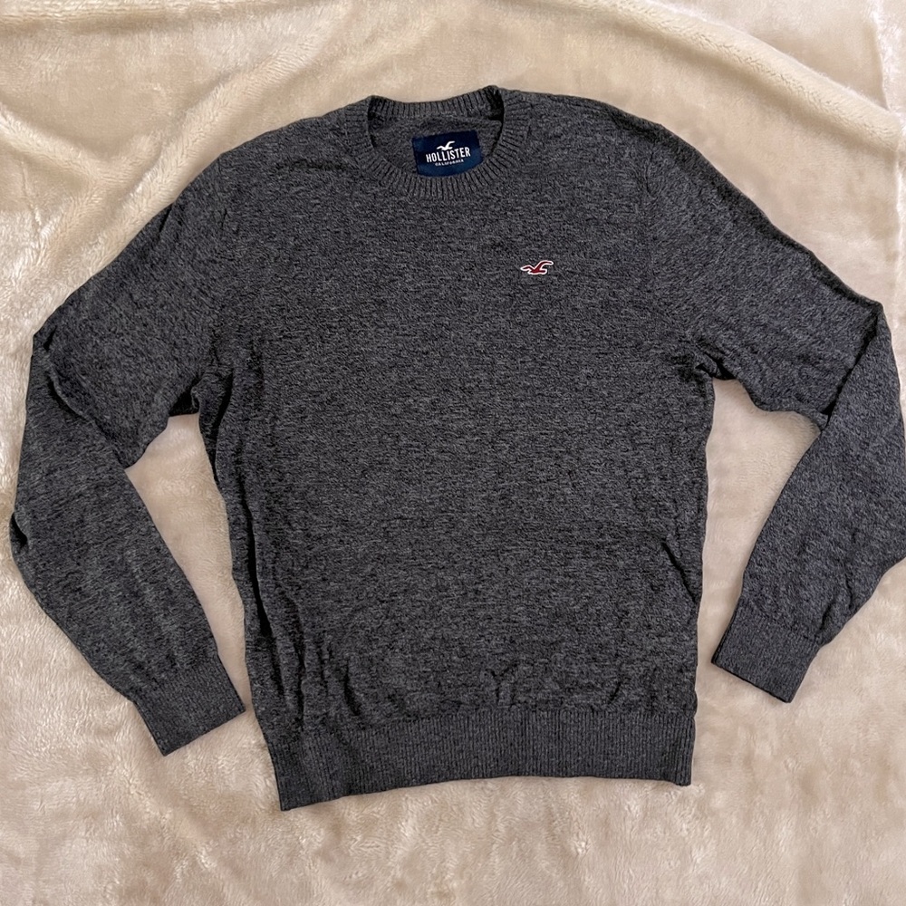 Hollister Men's Super Soft Sweater in Charcoal - Size M